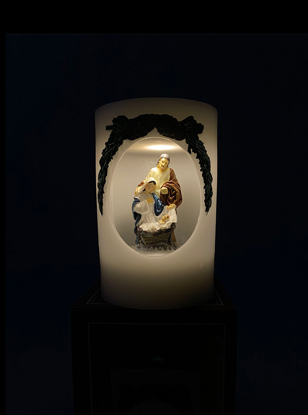 16cm Round Candle Nativity