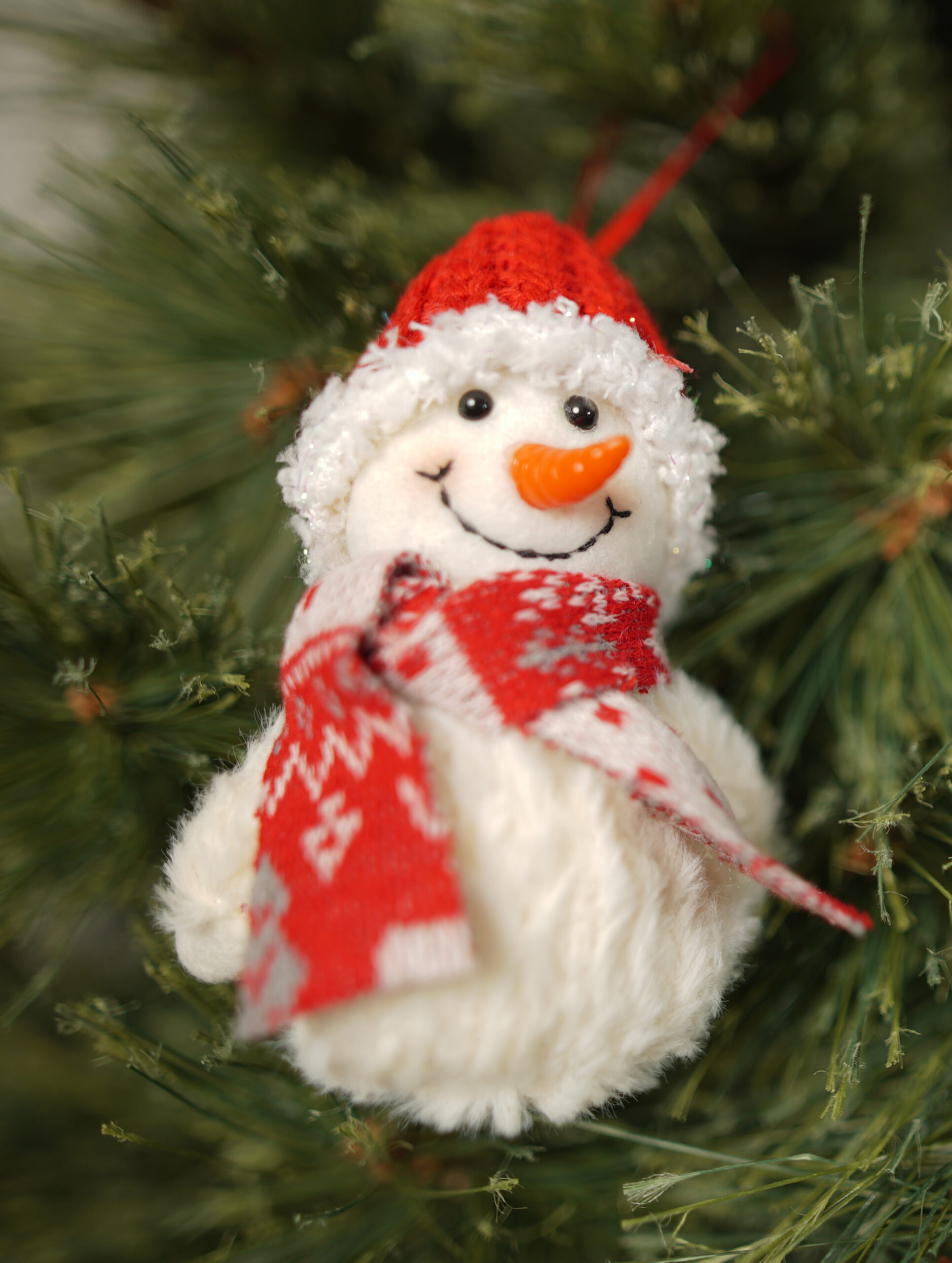 Hanging Snowman with Knitted Hat (Pollyanna)